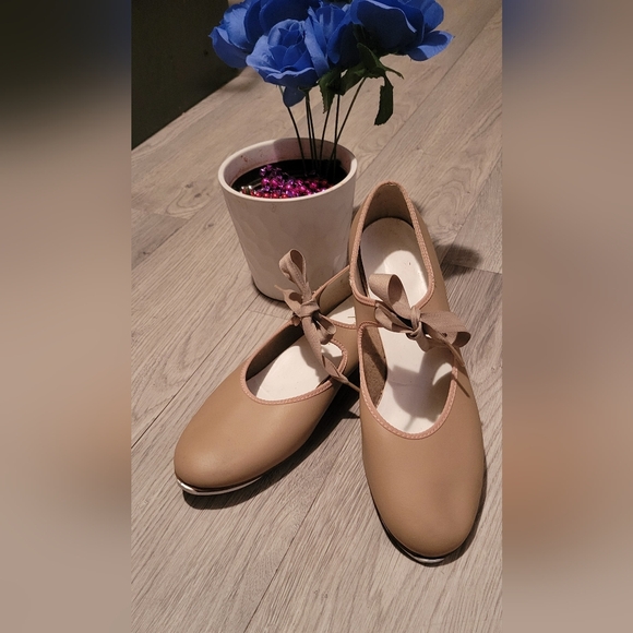 Wolff-Fording & Co. Tan Ribbon-tie Mary Jane Tap Shoes, Women's 9 - Picture 2 of 16